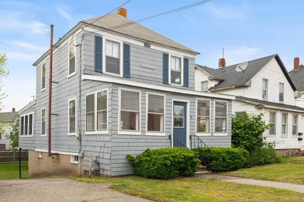 15 Ocean Boulevard, Hampton, NH 03842