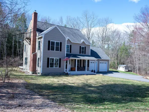 28 Fieldstone Drive, Dover, NH 03820