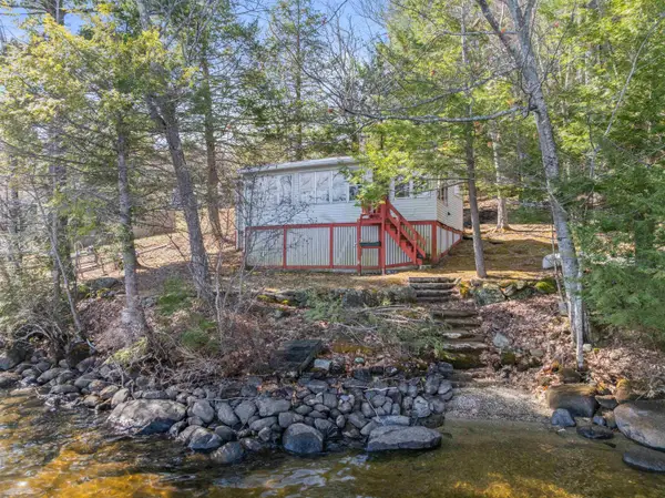 158 Lynn Grove Road, Northwood, NH 03261-9998