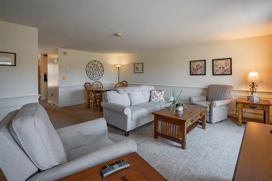 8 Veterans Road #Unit 8, Amherst, NH 03031 - #3