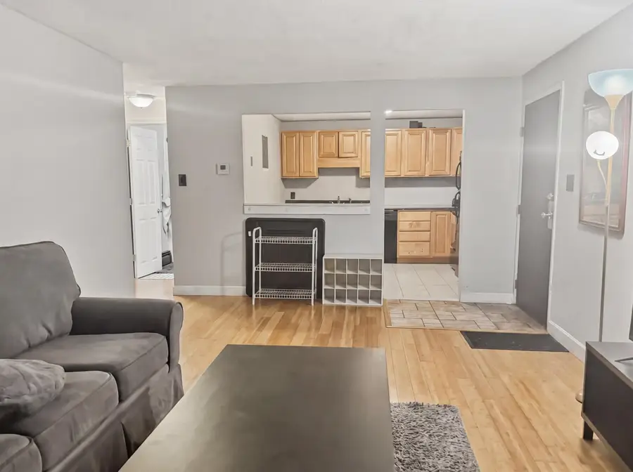 17 Silvestri Circle, Derry, NH 03038 - #3