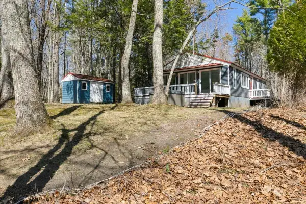 20 Owl Lane, Lee, NH 03861