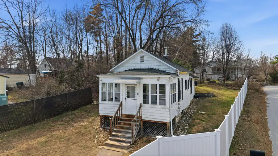 5 Neal Avenue, Auburn, NH 03032 - #3