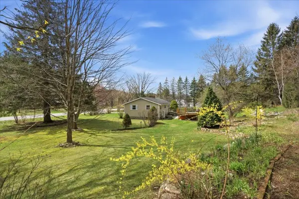 895 Barber Pond Road, Pownal, VT 05261