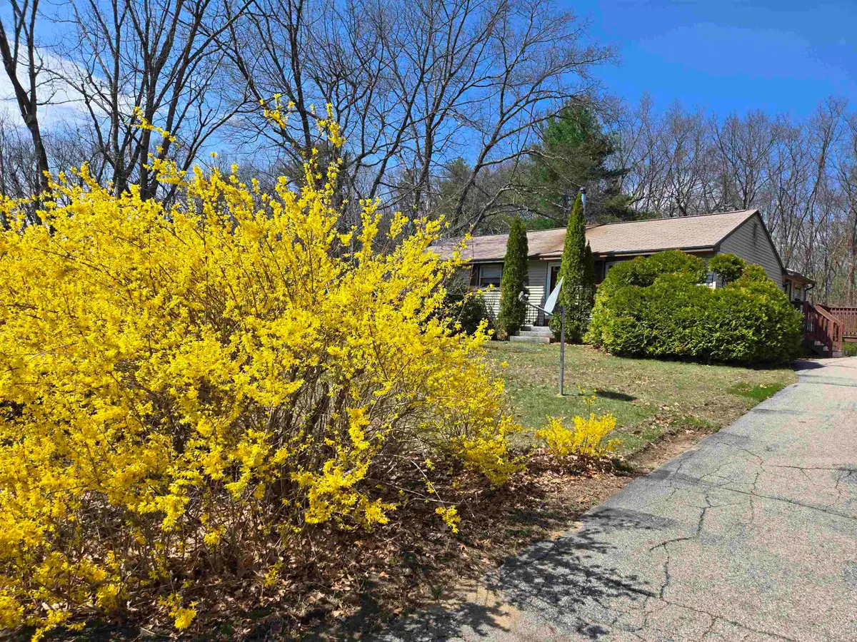 37 Country Club Lane, Merrimack, NH 03054 - #1