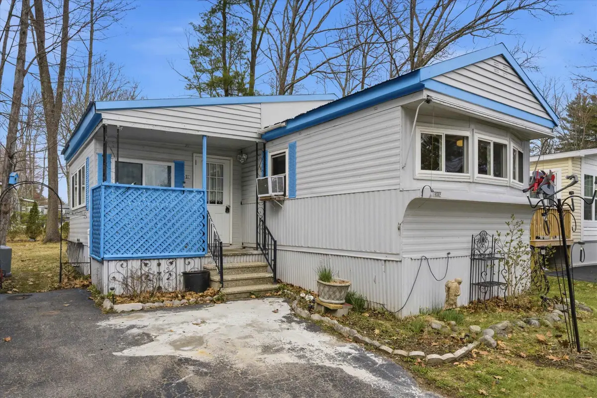 519 Canterbury Drive, Exeter, NH 03833 - #1