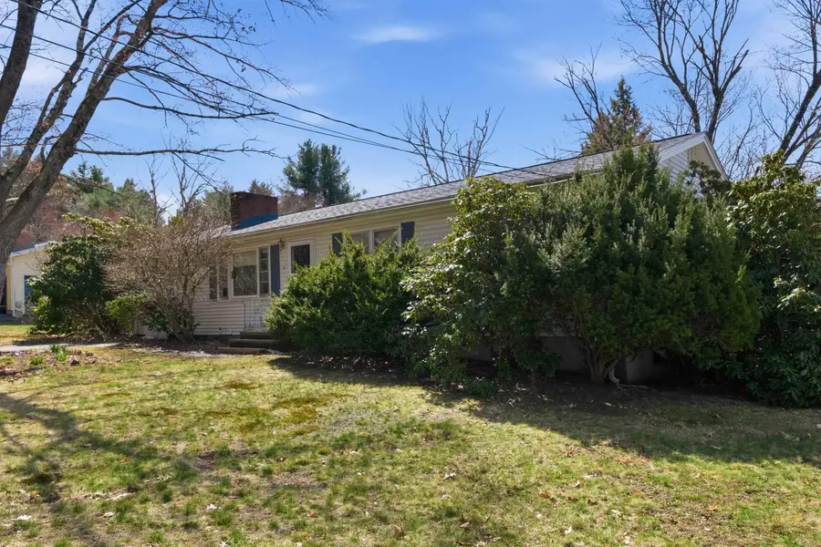 11 Thompson Avenue, Hooksett, NH 03106 - #3