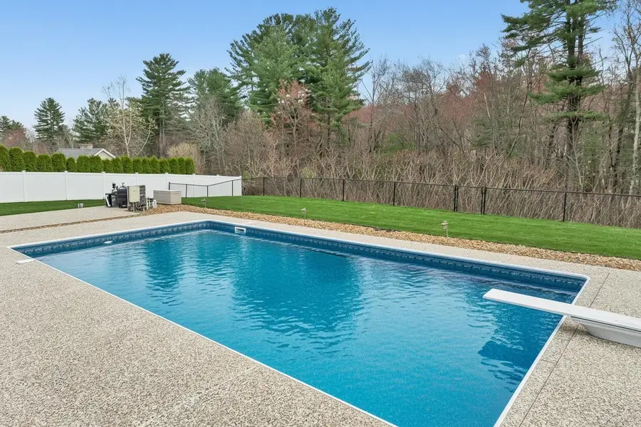 26 Lamplighter Lane, Salem, NH 03079 - #3