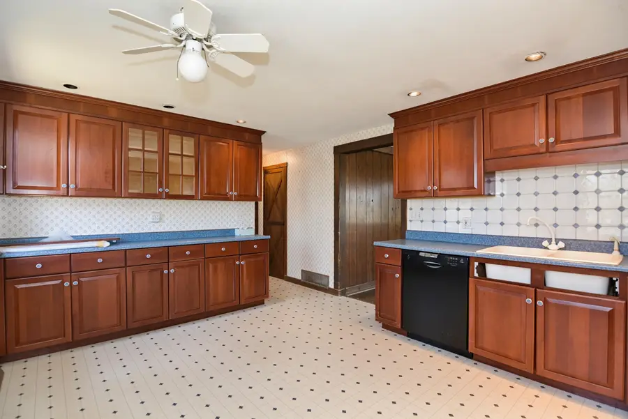 2 Westchester Drive, Nashua, NH 03063 - #2