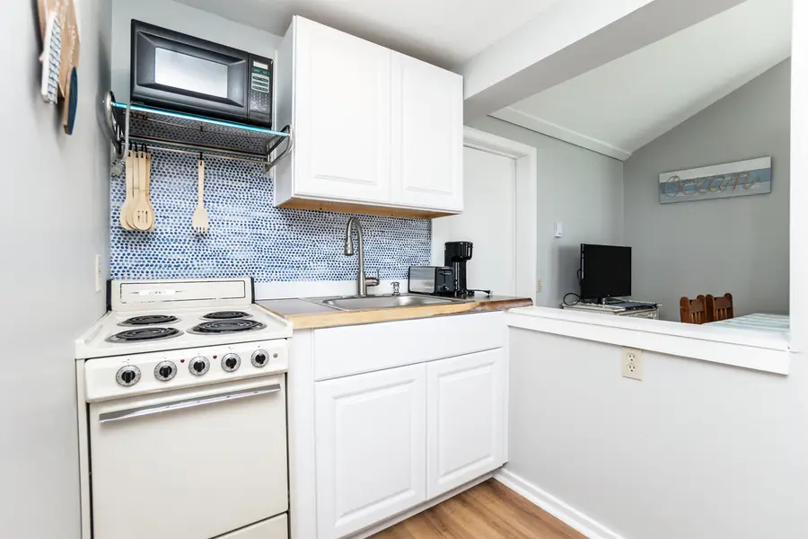 401A Ocean Boulevard, Hampton Beach, NH 03848 - #2