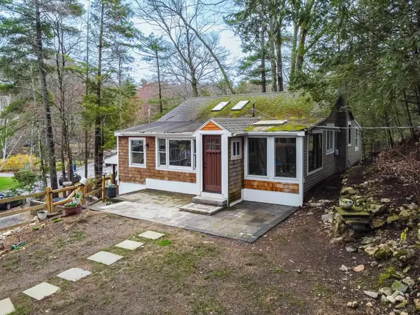 21 Hemlock Heights Road, Atkinson, NH 03811