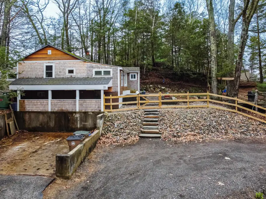 21 Hemlock Heights Road, Atkinson, NH 03811 - #2