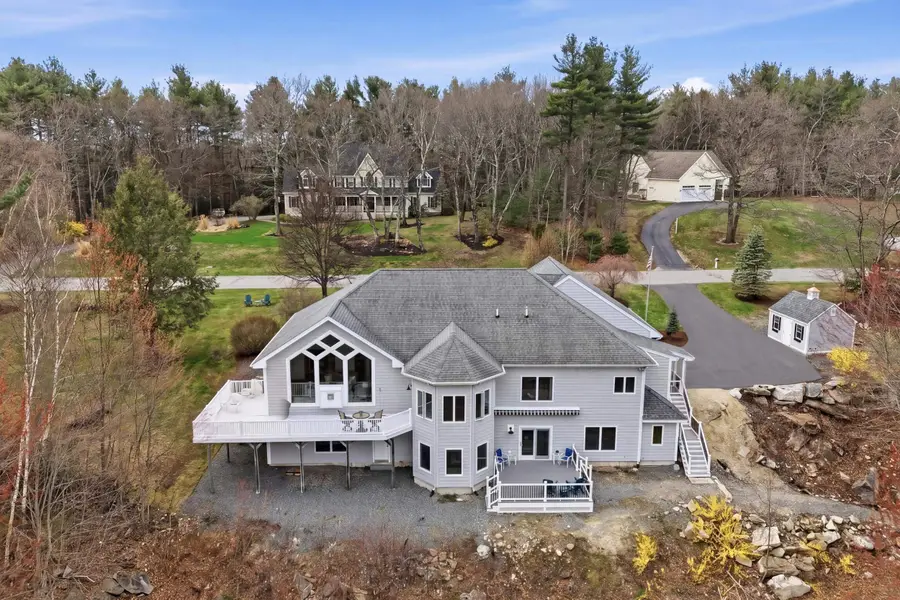 8 Ledgewood Drive, Londonderry, NH 03053 - #3