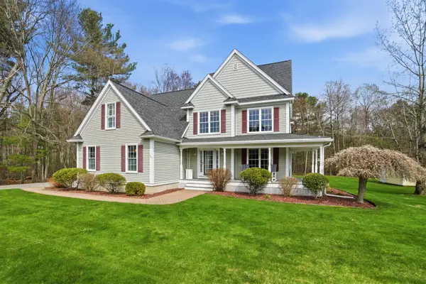 26 Flintlock Road, Salem, NH 03079