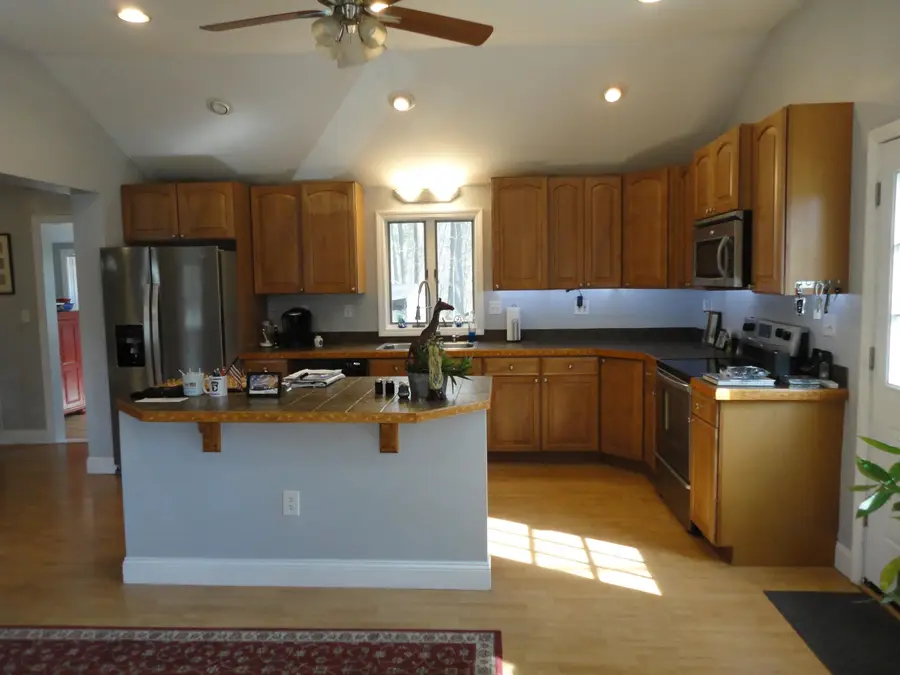 13 Hall Road, Londonderry, NH 03053 - #3