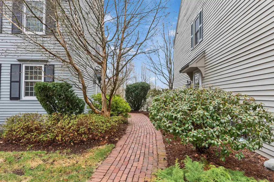 7 Governor Square, Peterborough, NH 03458 - #2