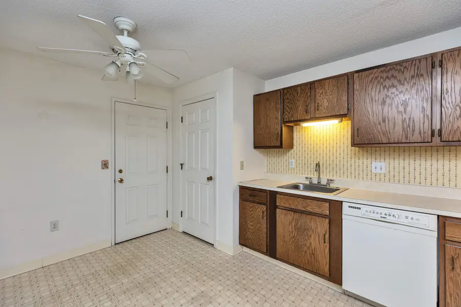 1 Northbrook Drive #102, Manchester, NH 03102 - #3