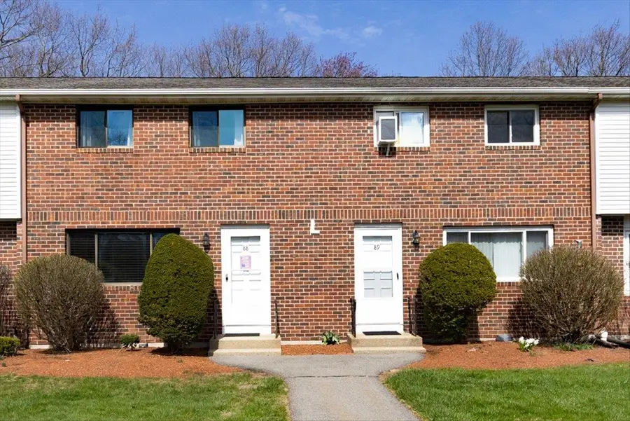 88 Oakridge Drive, Londonderry, NH 03053 - #3