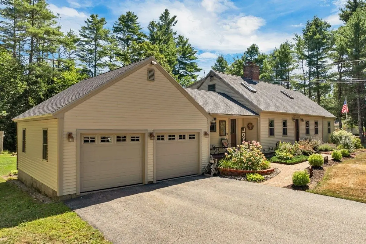 212 Wentworth Road, Brookfield, NH 03872 - #1