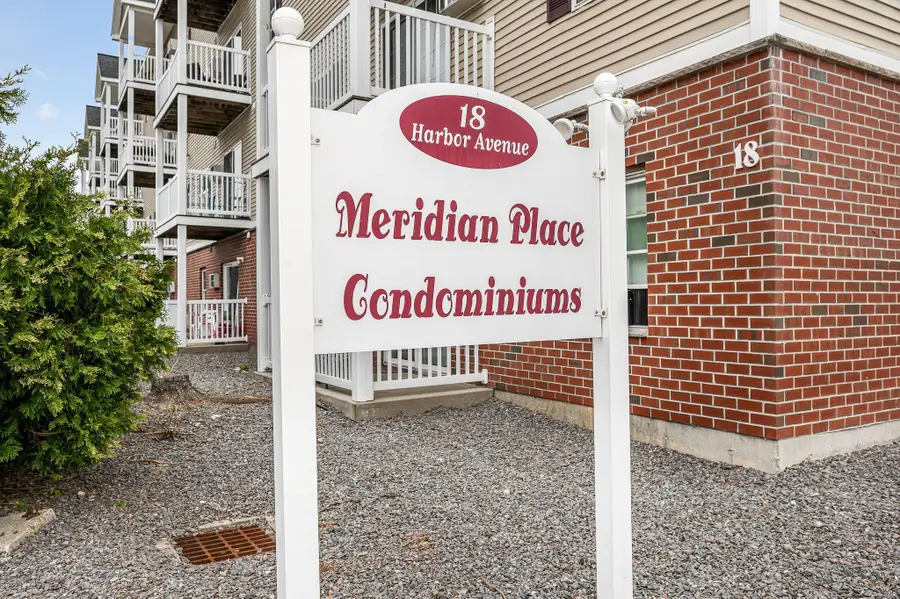 18 Harbor Avenue #410, Nashua, NH 03060 - #2