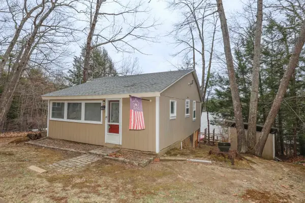 44 W Huntress Pond Road, Barnstead, NH 03225