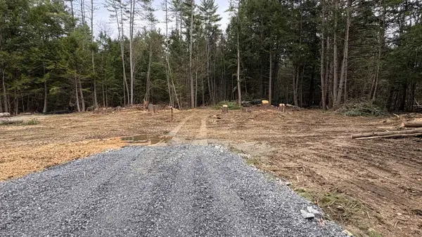 135 Forest Road, Acworth, NH 03601