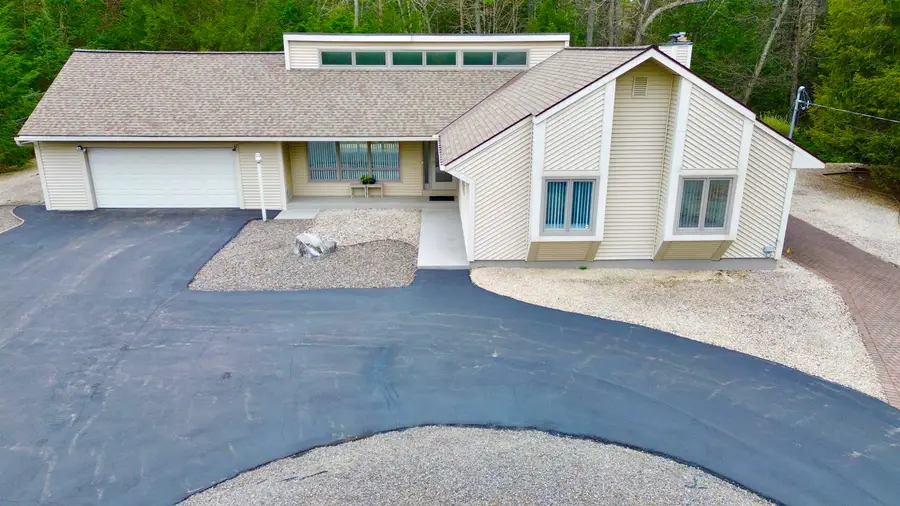 11 Pepperell Circle, Nashua, NH 03062 - #2