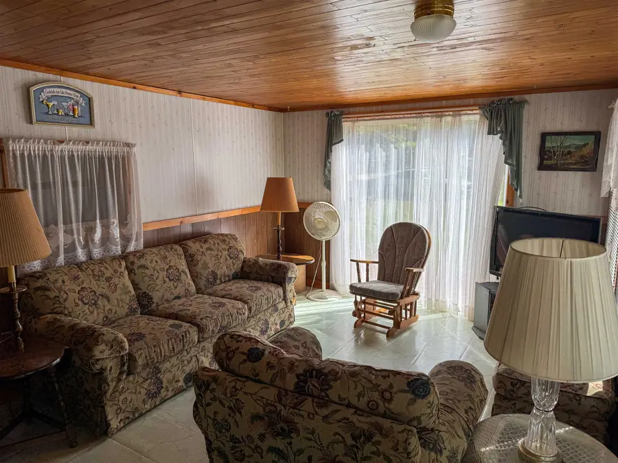 60 Fern Circle, Fitzwilliam, NH 03447 - #3