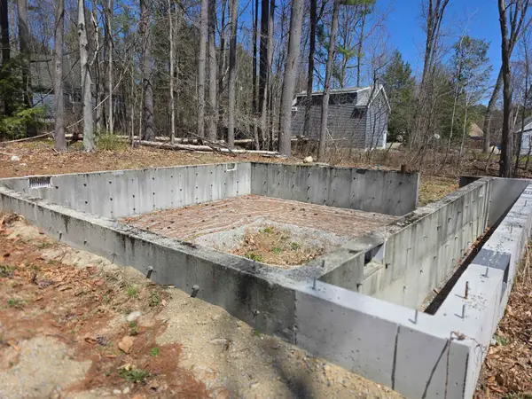 5 Rabbit Path, Hillsborough, NH 03244