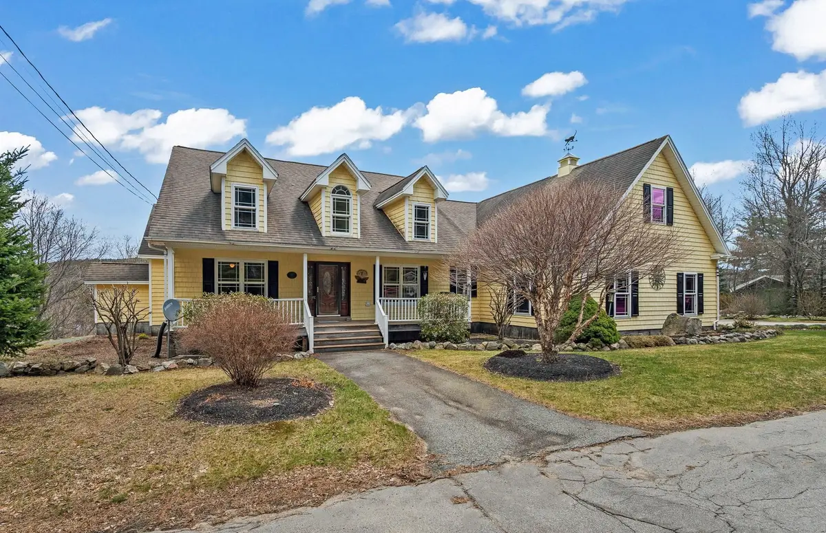 302 Howard Street, Berlin, NH 03570 - #1
