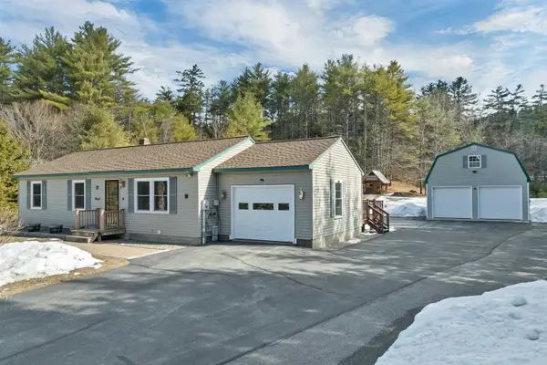 9 Fairway Drive, New Hampton, NH 03256