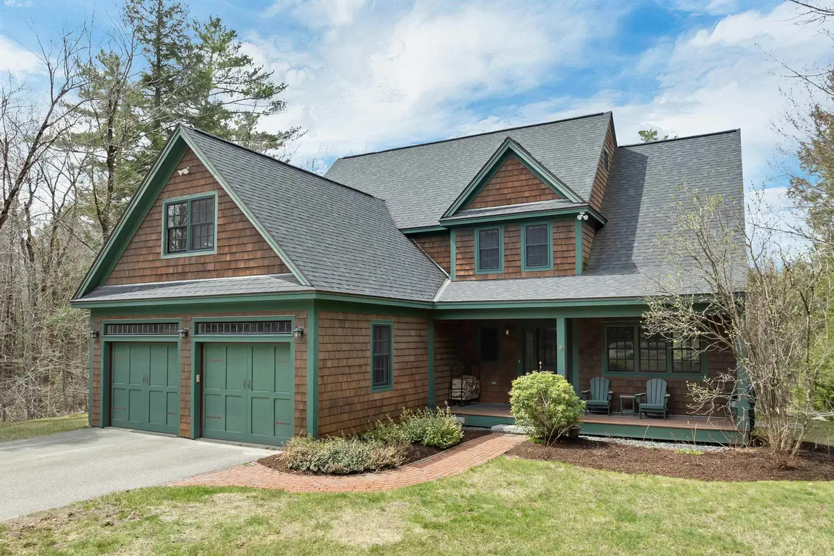 518 Old Main Street, New London, NH 03257 - #1