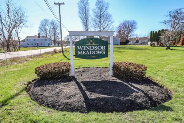 23 Abbey Road, Brentwood, NH 03833