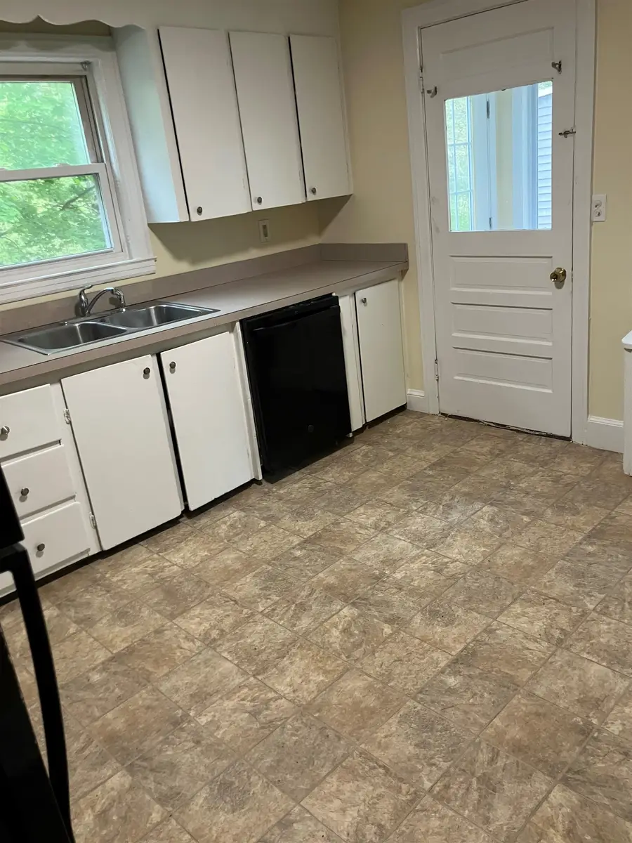 30 Millville Street, Salem, NH 03079 - #3
