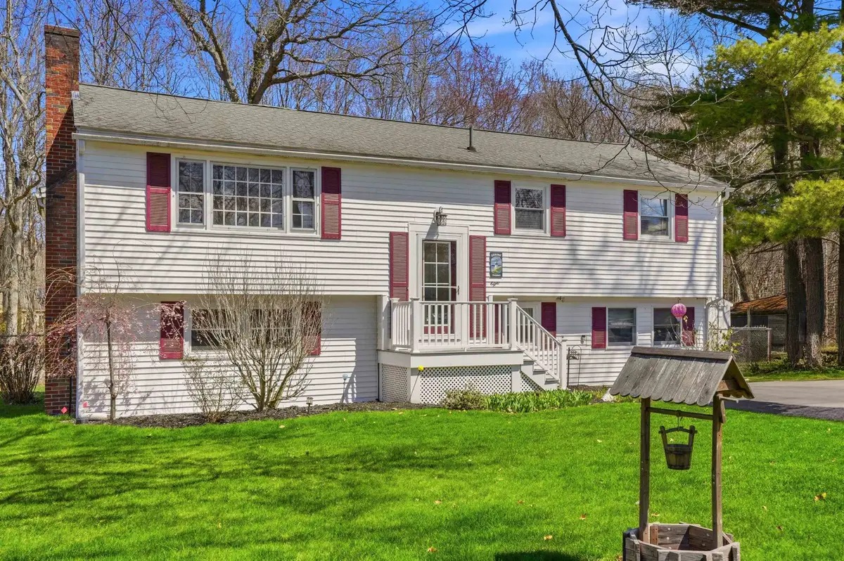 8 Old Coach Road, Salem, NH 03079 - #1
