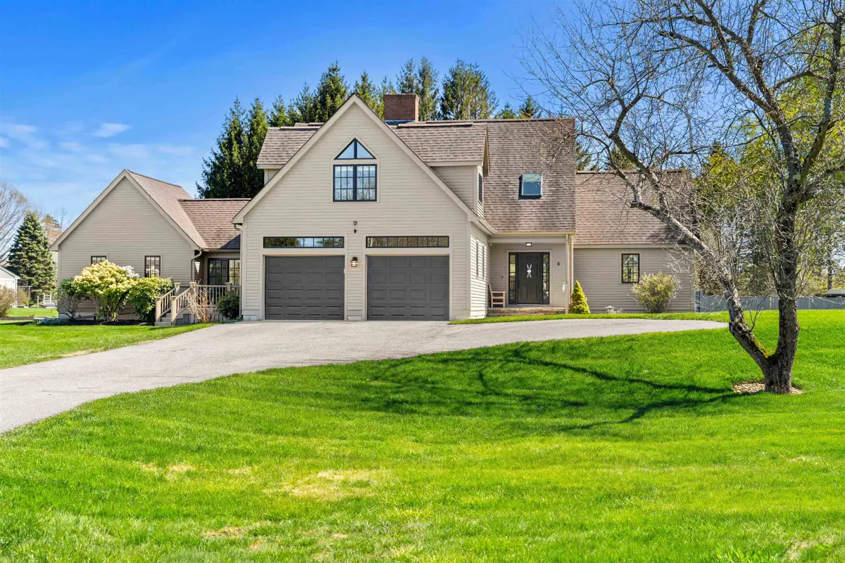 4 Apple Way, Stratham, NH 03885 - #1