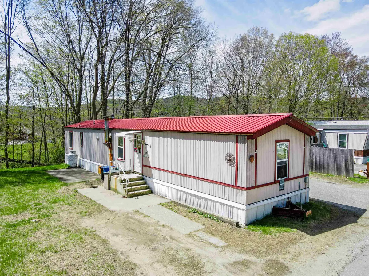 3 Lower Landing Mhp, Charlestown, NH 03603 - #1
