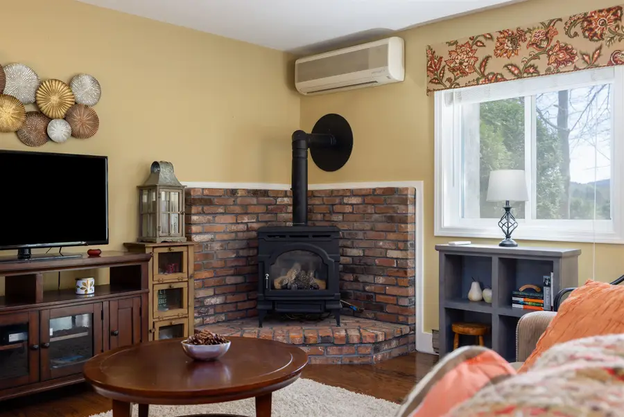860 Murphy's Road #4A, Quechee, VT 05059 - #3