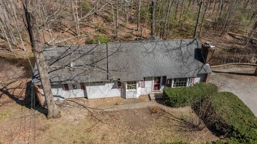 226 Amesbury Road, Kensington, NH 03833 - #2