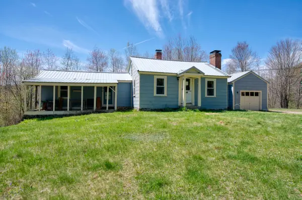 149 Peterborough Road, Hancock, NH 03449