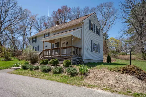 41 Main Street, Atkinson, NH 03811
