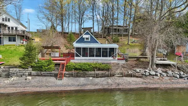 268 Lakeside Lane, Addison, VT 05491