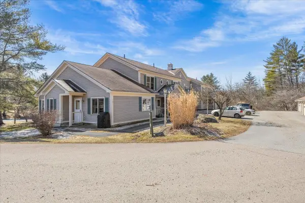 105 Acorn Drive, Waterbury, VT 05676