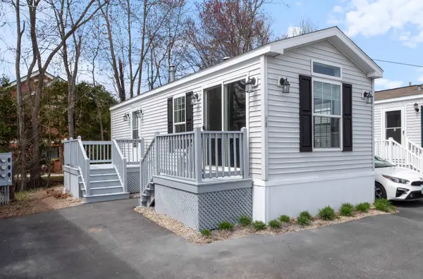13 Brookwood Drive, Salem, NH 03079