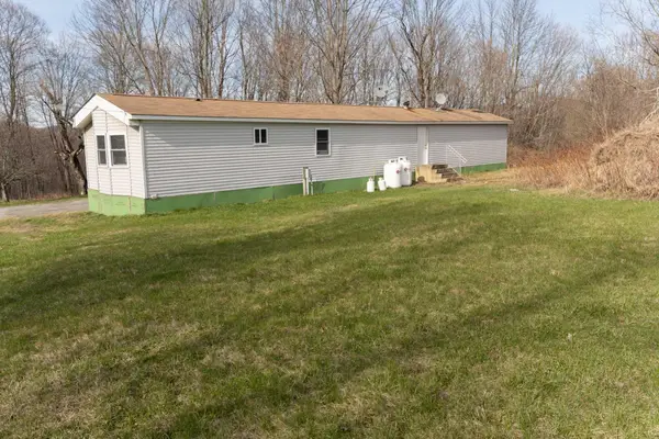 831 McCarthy Road, Williamstown, VT 05679