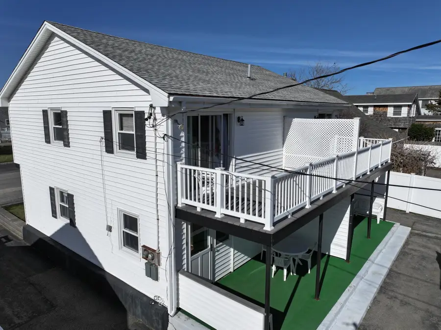 8 Nashua Street, Seabrook, NH 03874 - #2