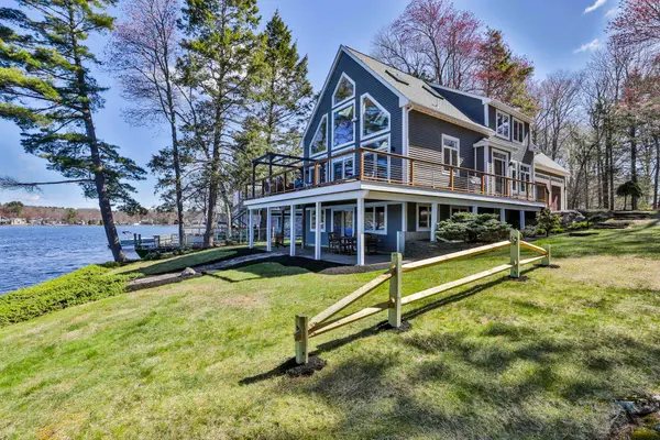 19 Aruda Road, Sandown, NH 03873