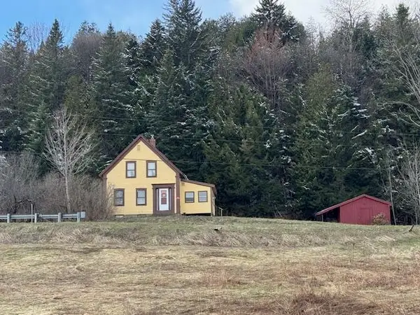 6479 VT 14 Route, Craftsbury, VT 05826