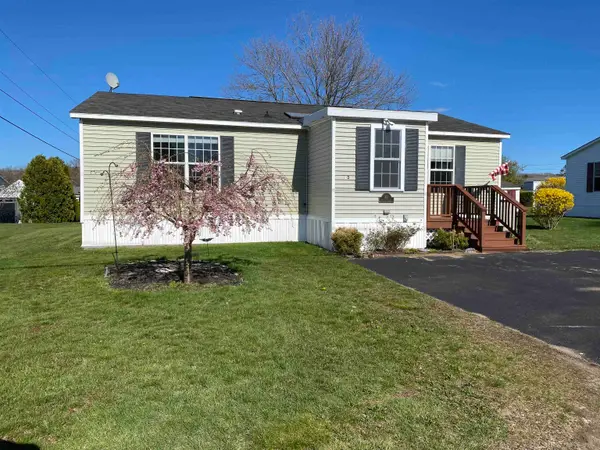 163 STAPLES Street, Seabrook, NH 03874