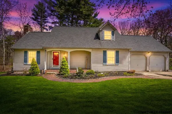 112 Hardy Road, Londonderry, NH 03053